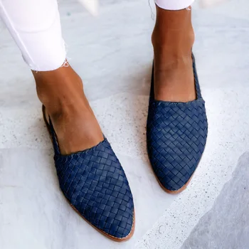 Albastru 2021 vara noi produse de mari dimensiuni 40-43 a subliniat toe catarama plat sandale de moda de sex feminin pantofi casual
