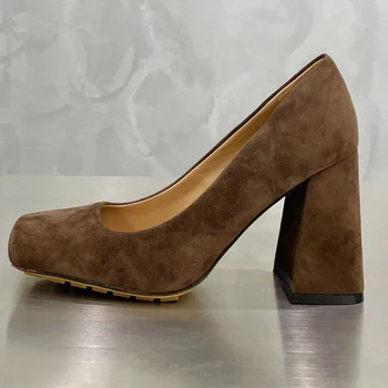 Femei Primavara Pompe De Piele De Căprioară Vacă Material De Deget De La Picior Pătrat Design Super-Femeie Tocuri Inalte Pantofi Confortabil Superficial Banchet Pantofi De Agrement