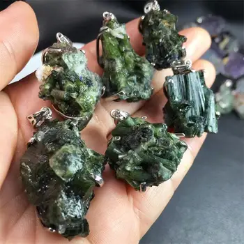 Prime naturale Turmalina Verde Pandantiv Cristal de Formă Neregulată Reiki Vindecare Chakra Brut de Energie Piatră Pandantiv Bijuterii 1buc 30mm